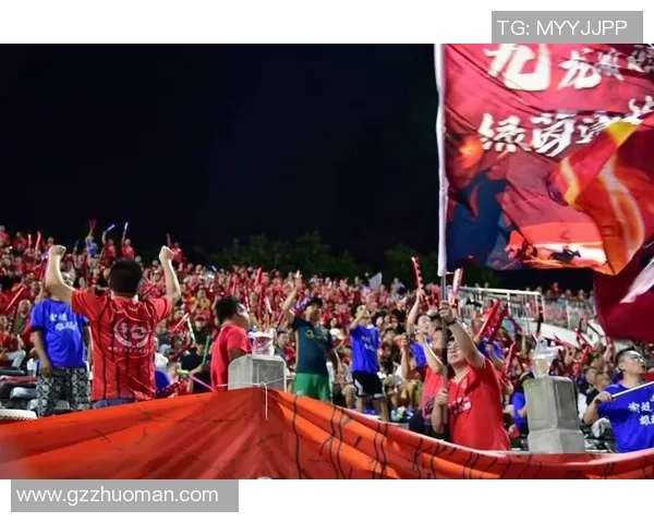 重庆足球队的华丽转身洲际杯之路上的奋斗与希望 重庆足球队的华丽转身洲际杯之路上的奋斗与希望