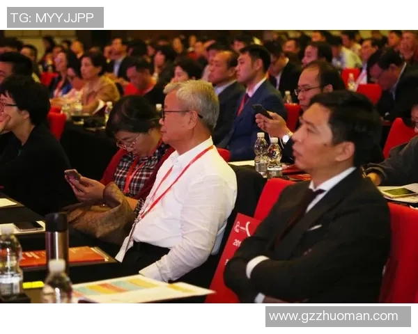 上海羽毛球队整体压制现象解析与未来发展趋势探讨 上海羽毛球队整体压制现象解析与未来发展趋势探讨